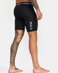COMPRESSION TRAINING SHORTS