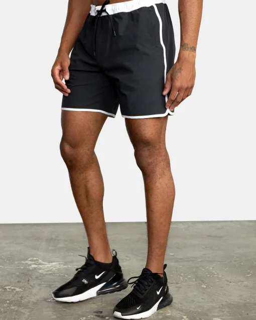 YOGGER HYBRID 17" ATHLETIC SHORTS