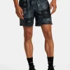 YOGGER STRETCH 17" ATHLETIC SHORTS