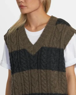 CHEFS KISS SWEATER VEST