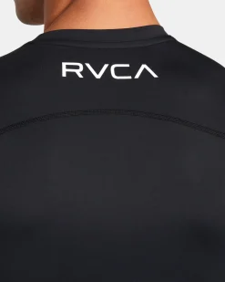 COMPRESSION TECHNICAL SHORT SLEEVE TOP