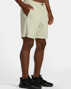 SPECTRUM TECH SHORT UTILITY SHORTS