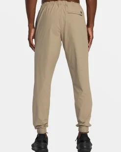 SPECTRUM TECH SLIM FIT PANTS