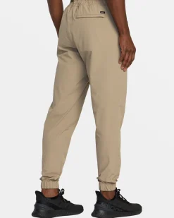 SPECTRUM TECH SLIM FIT PANTS