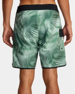 SPRAY CAMO EASTERN 20" BOARDSHORTS