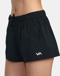 VA ESSENTIAL LOW-RISE YOGGER SPORT SHORTS