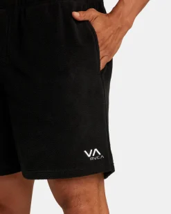 VA ESSENTIAL MICRO FLEECE SHORT 18