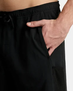 X OVER SHORT UTILITY SHORTS