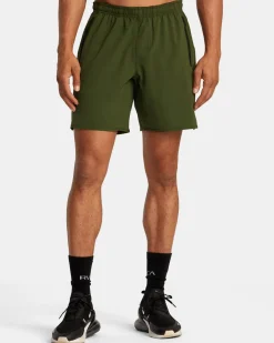 YOGGER STRETCH 17" ATHLETIC SHORTS