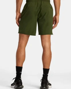 YOGGER STRETCH 17" ATHLETIC SHORTS