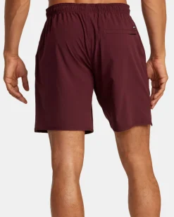 YOGGER STRETCH 17" ATHLETIC SHORTS